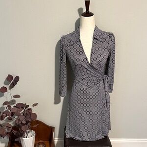 Laundry By Shelli Segal Black and Gray Wrap Patterned Dress